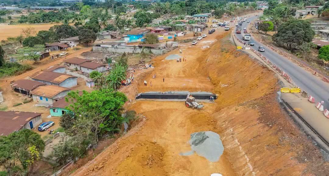 Transgabonaise : le chantier de la Nationale 1 relancé sur des chapeaux de roues pour un achèvement en décembre 2027