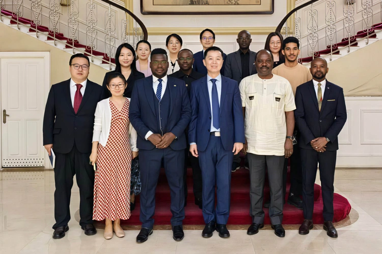 Libreville et Pékin redessinent les contours d'un partenariat Sud-Sud audacieux