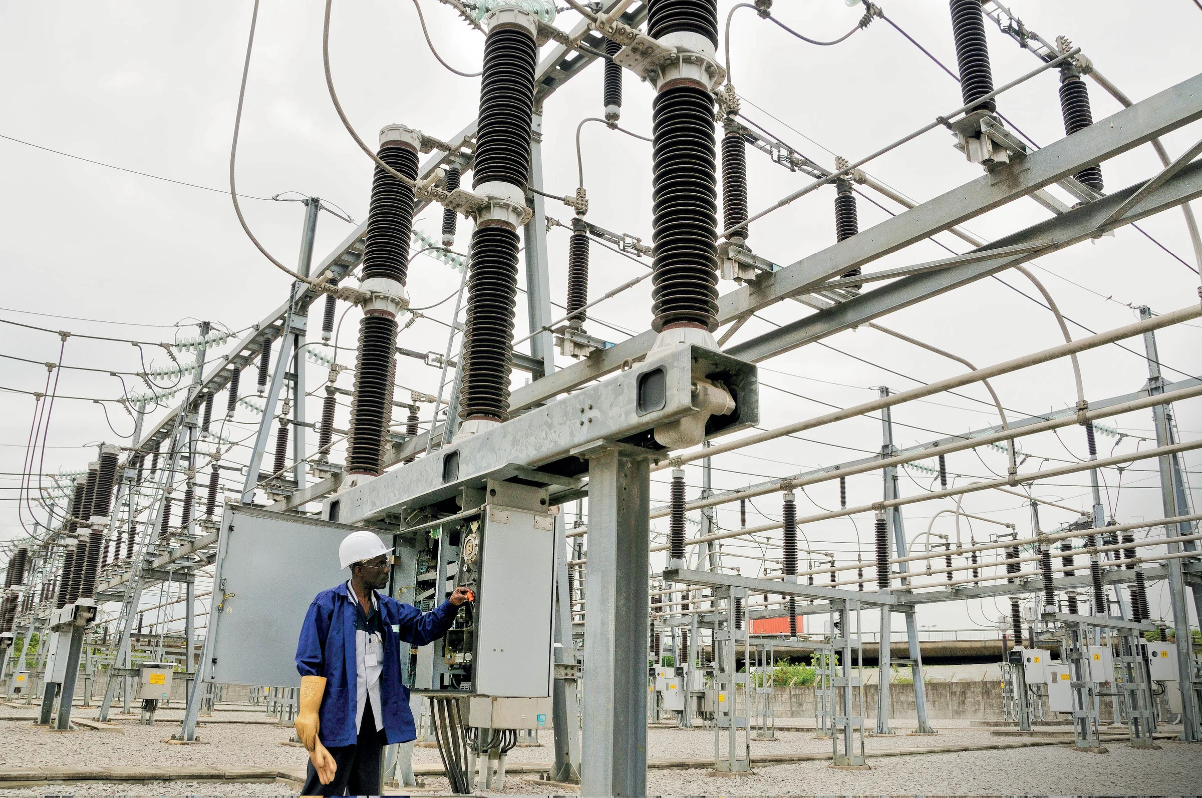 Accès universel à l'eau et à l'énergie : Olivier Mouckocko détaille la stratégie gouvernementale pour éradiquer les pénuries à Libreville et Port-Gentil