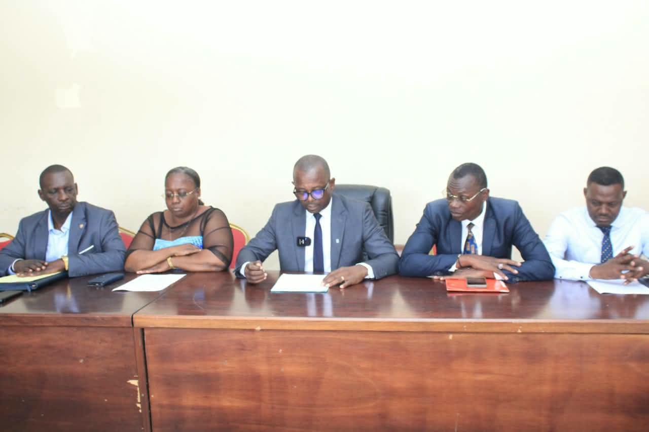 Libreville : une frange des délégués du personnel de la mairie exige la fin du cumul des mandats pour Joe Fred Madouta