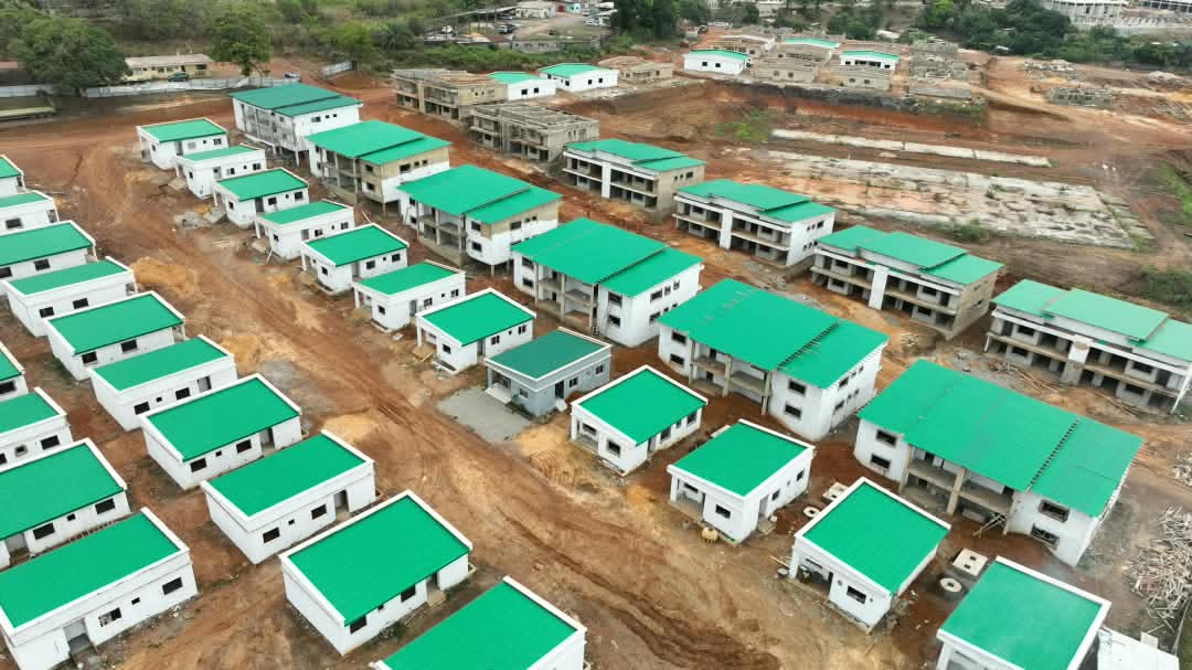 Expansion immobilière dans le Haut-Ogooué : le chantier de 200 logements de BACOREF à Franceville franchit des caps décisifs