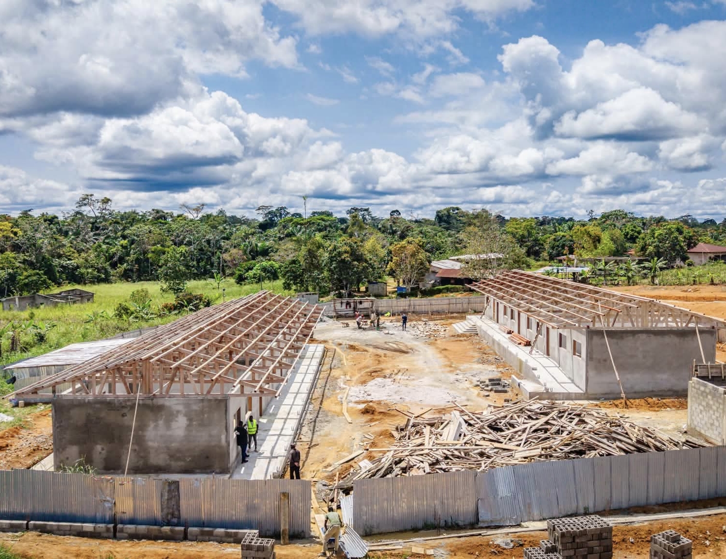 Éducation et développement à Oyem : les travaux de la nouvelle école publique de Ndava'a progressent à grands pas