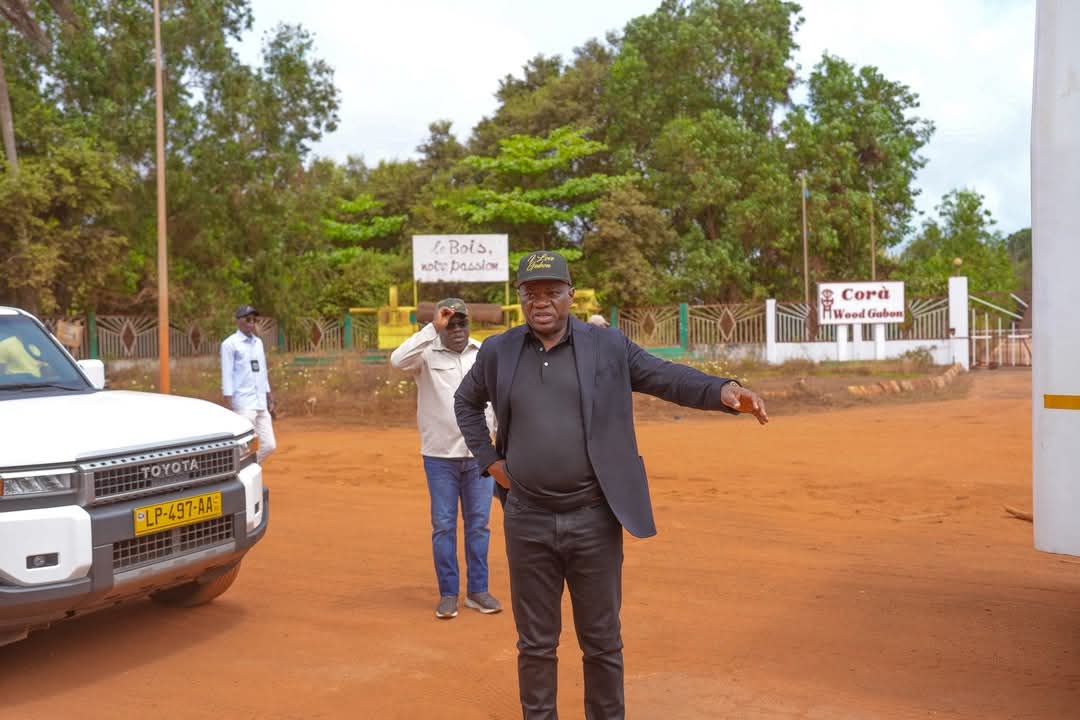 Port-Gentil : 1 000 emplois directs et indirects vont être créés grâce aux chantiers de voirie inspectés par Oligui Nguema