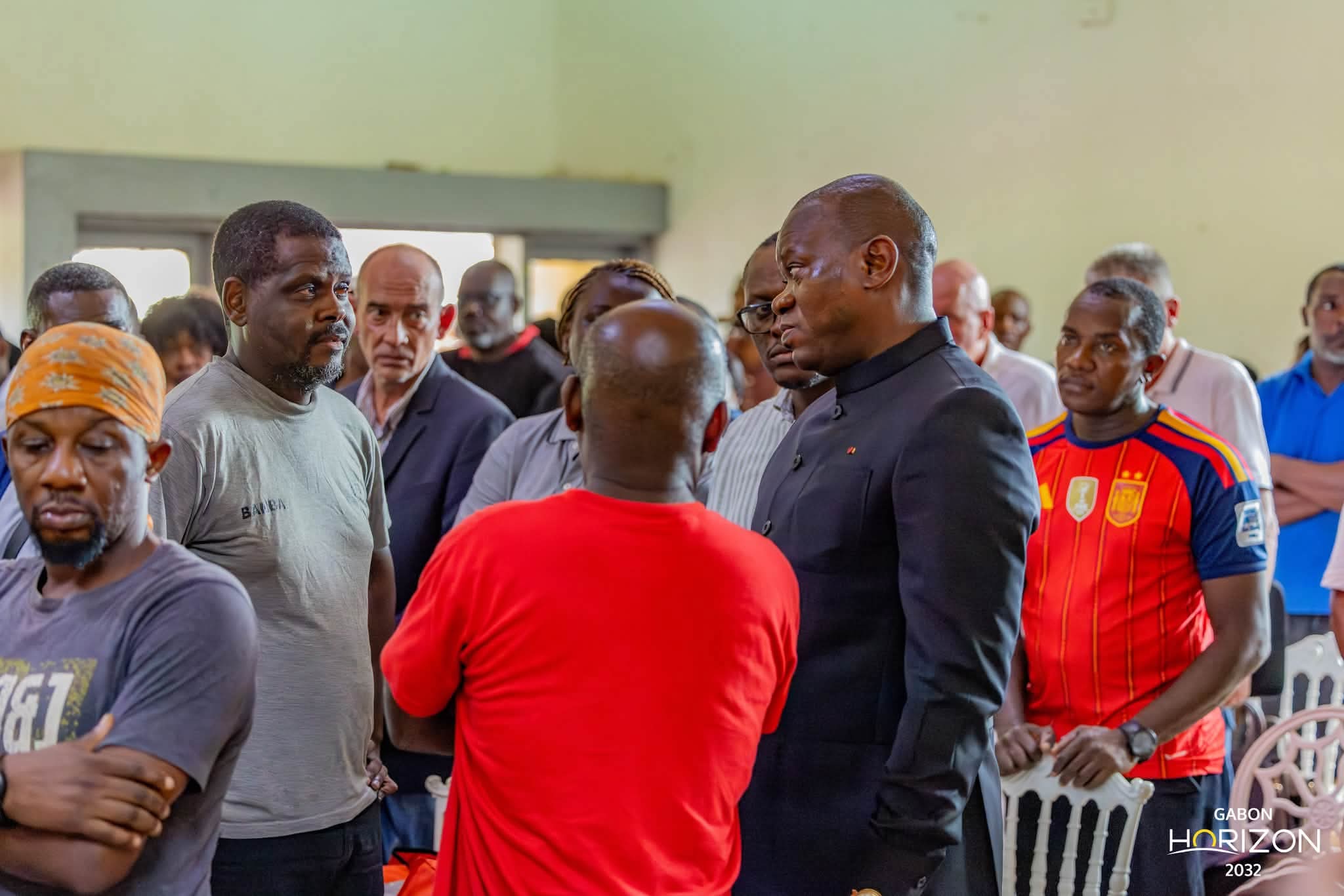 Solidarité nationale et gestion de crise : Oligui Nguema en visite républicaine à Port-Gentil au chevet des rescapés et des familles du naufrage du Rig Prospector 5