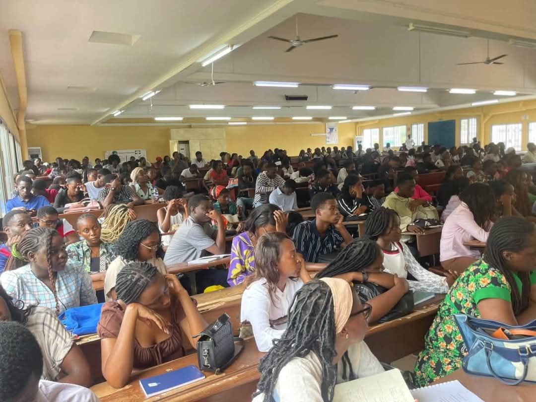 Université Omar Bongo : quand l'explosion des préinscriptions masque la stratégie des étudiants en quête de maintien de bourse