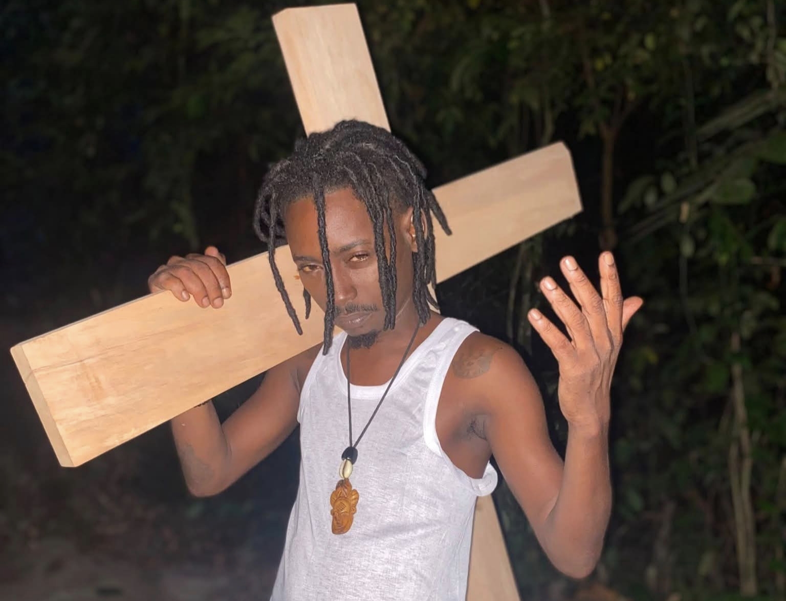 Gabon: Grâce à la Battle des producteurs initiée Par Offman, l'artiste Tris signe un contrat avec Sean Bridon Music