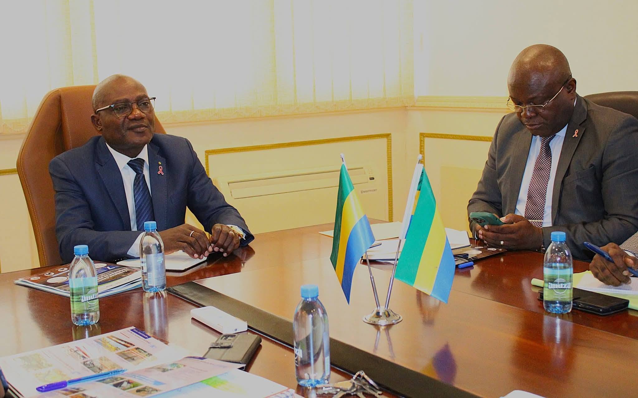 Travaux publics au Gabon : Millot Mouvinde exige des résultats