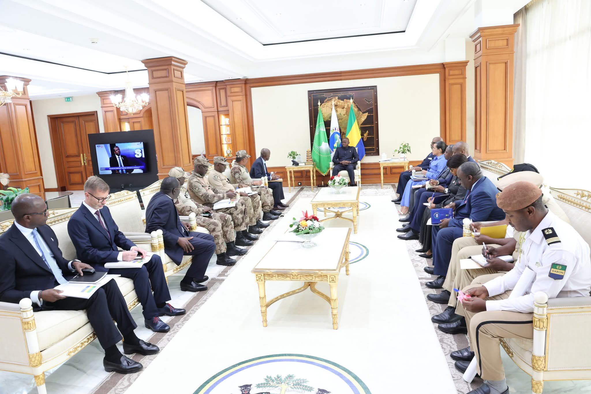 Infrastructure pénitentiaire : Oligui Nguema reçoit Invest Private Capital Group SRO pour accélérer le projet de construction de la future prison de haute sécurité de Nkoltang