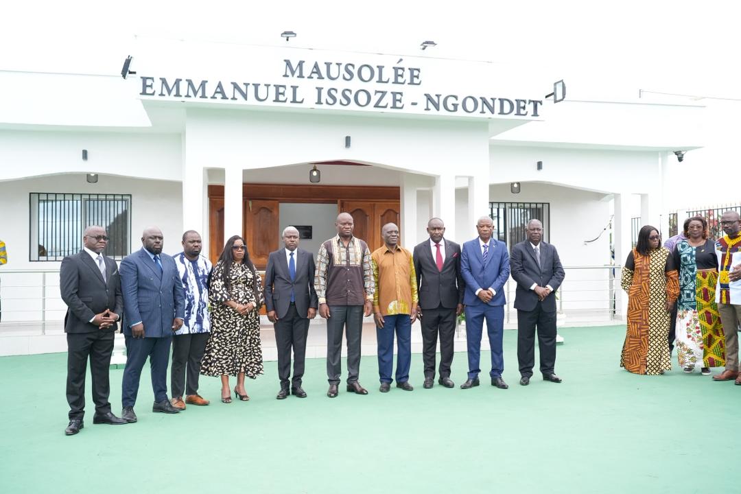 Makokou : Oligui Nguema inaugure le mausolée dédié à Emmanuel Issoze Ngondet