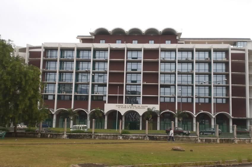 Libreville : le Gouvernement publie les résultats de l’audit de la dette et fixe la dette publique à 9 524,64 milliards de FCFA