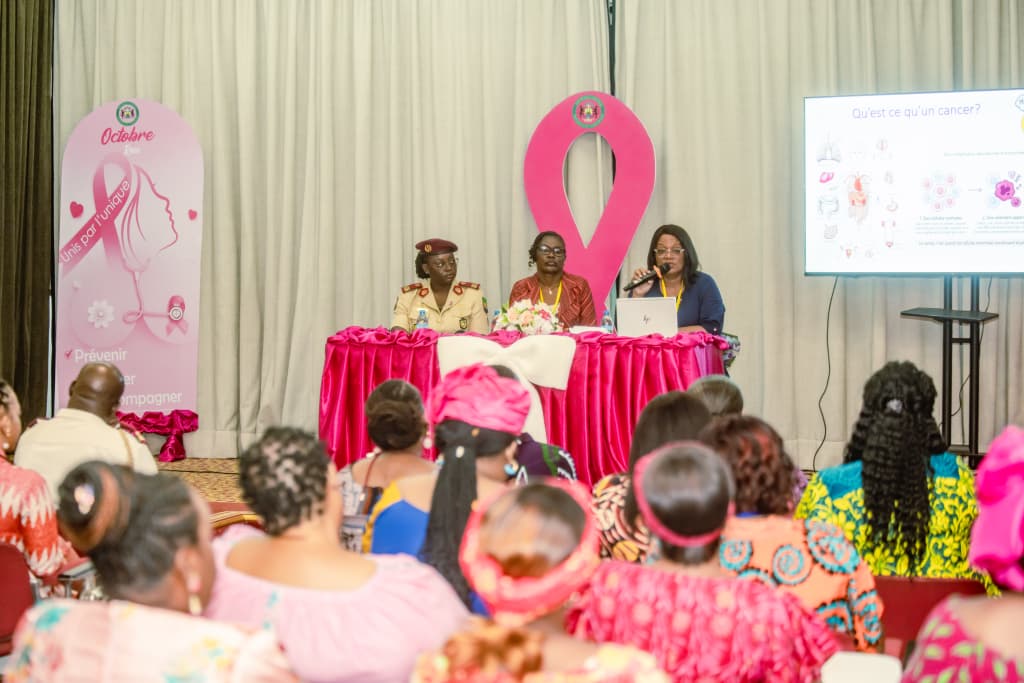 Octobre Rose : la Présidence de la République renforce la sensibilisation aux cancers féminins