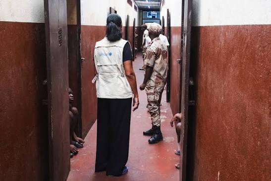 Gabon : faut-il toujours envoyer en prison pour punir ? Le débat sur les peines alternatives relancé