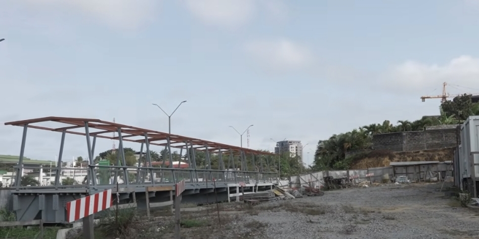 Charbonnages- Lac Bleu : la passerelle piétonne définitivement reléguée au rang de «chantier fantôme» ?