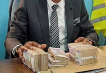 Vie chère et gouvernance : plafonnement des rémunérations dans le secteur public