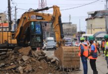 Réhabilitation des Voiries urbaines à Libreville : Le chantier Carrefour Sotega – Nkembo en phase active